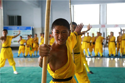 武校學(xué)生的一天:武僧團(tuán)的少林小子們!