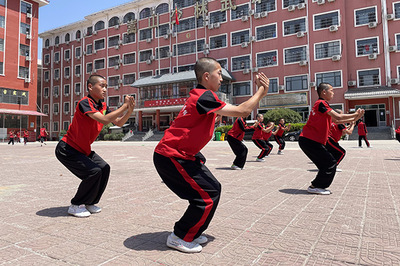 嵩山少林寺武校哪家正宗,正宗武校管理怎么樣