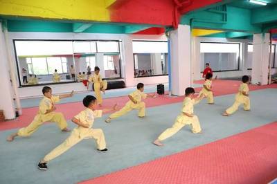 磐石京武門(mén)武術(shù)學(xué)校在國(guó)際青少兒武術(shù)大賽中斬獲佳績(jī)